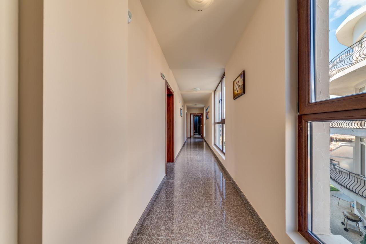 Apartcomplex Golden Bay Ravda Extérieur photo