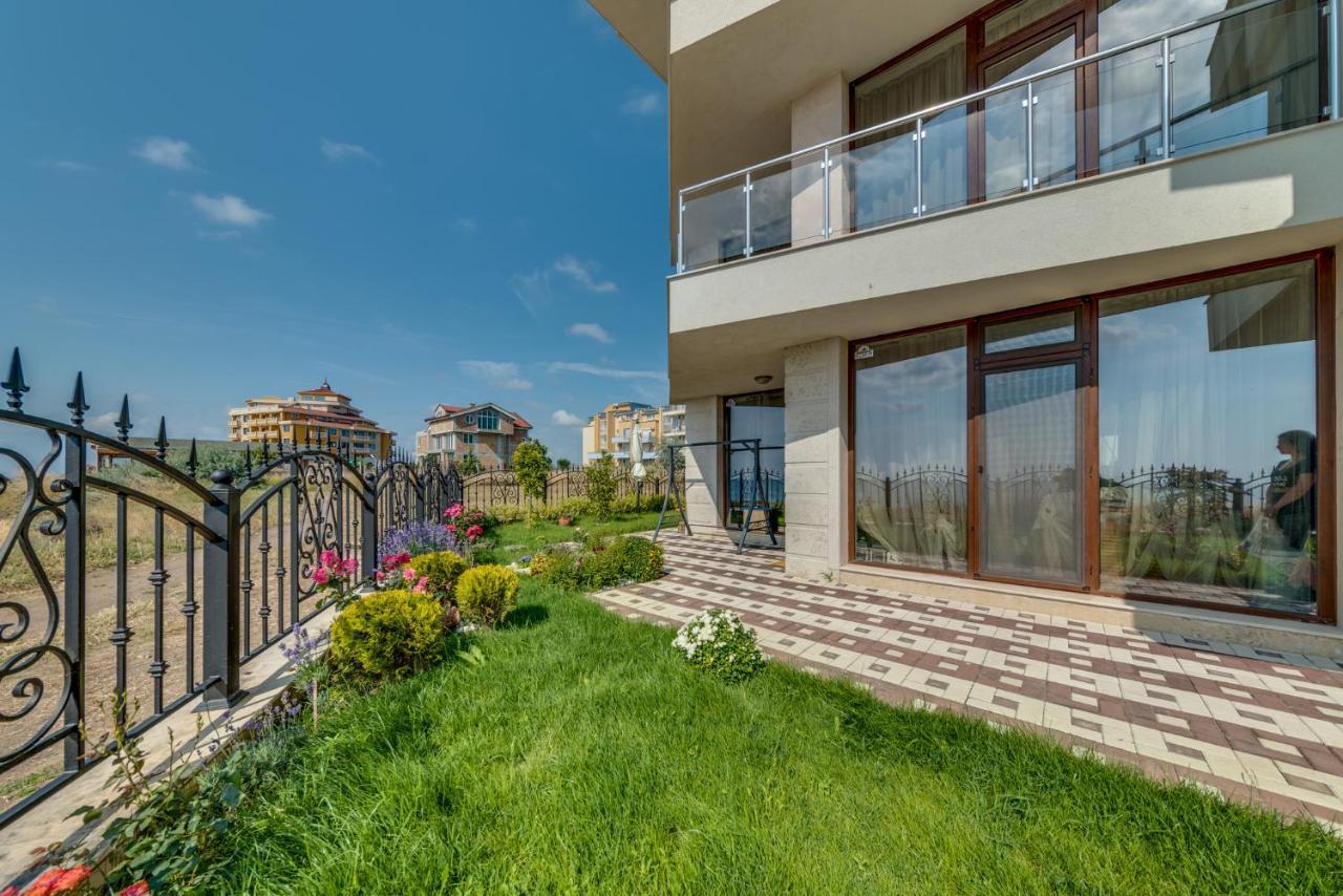 Apartcomplex Golden Bay Ravda Extérieur photo