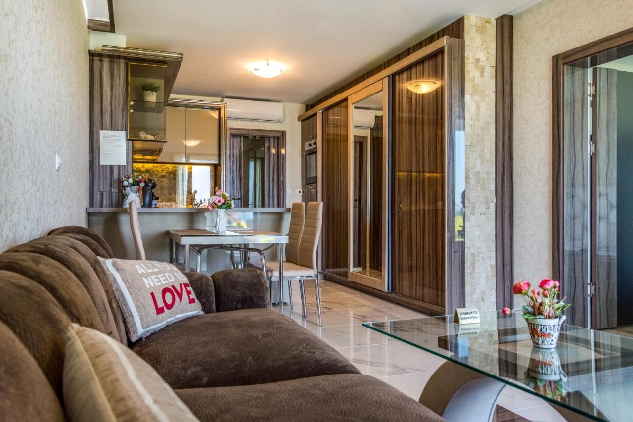 Apartcomplex Golden Bay Ravda Extérieur photo